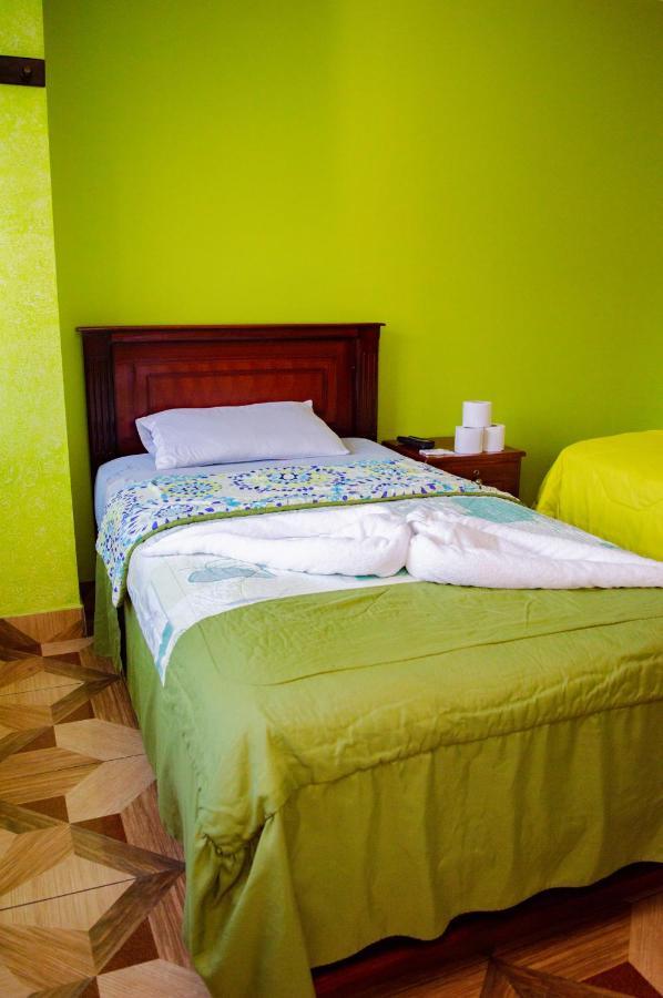 Residencial Amaru Hotel Banos  Bagian luar foto