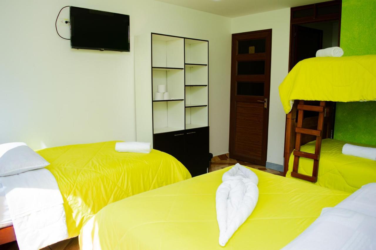Residencial Amaru Hotel Banos  Bagian luar foto