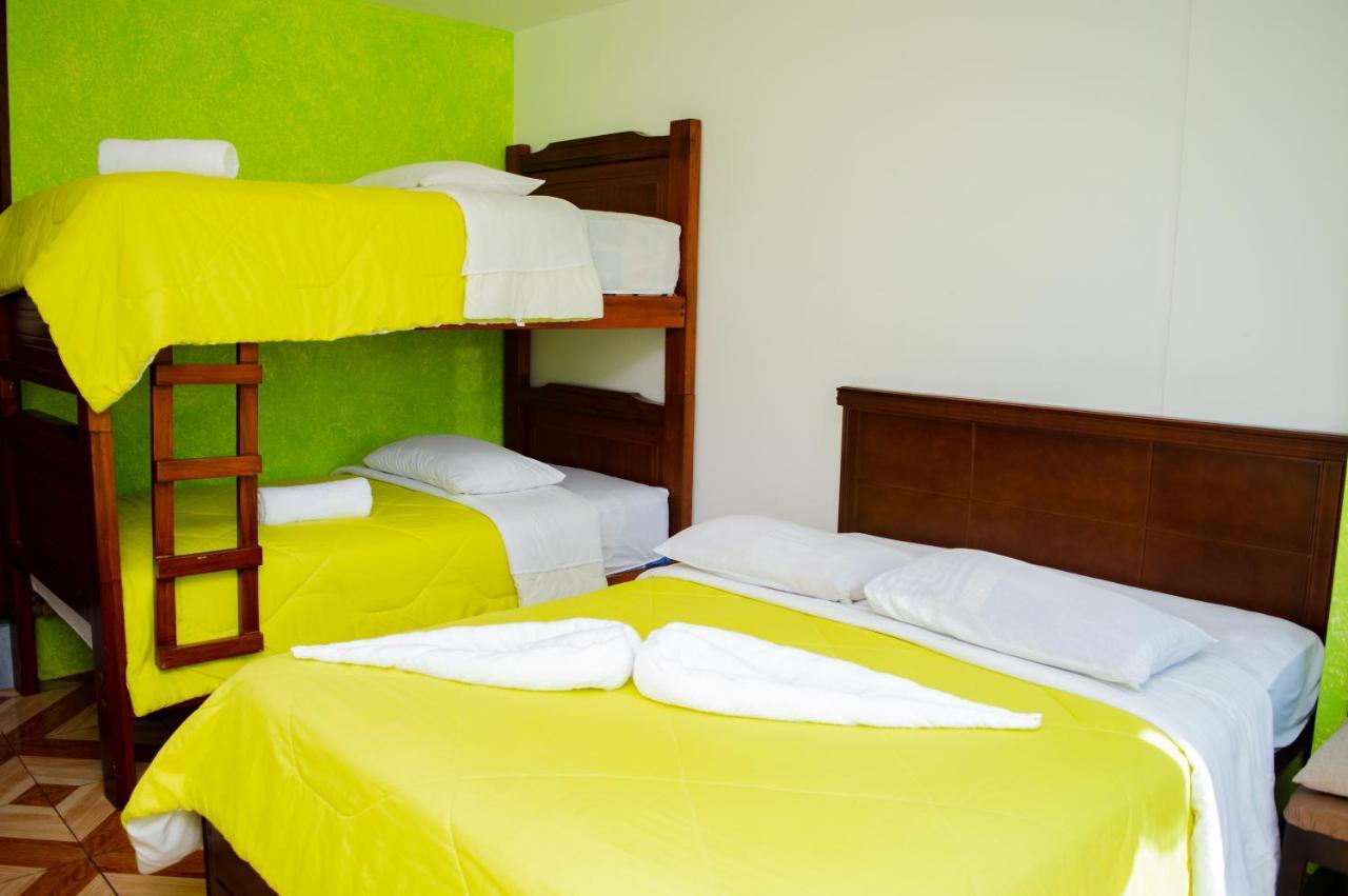Residencial Amaru Hotel Banos  Bagian luar foto