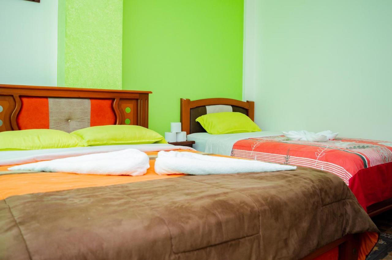 Residencial Amaru Hotel Banos  Bagian luar foto