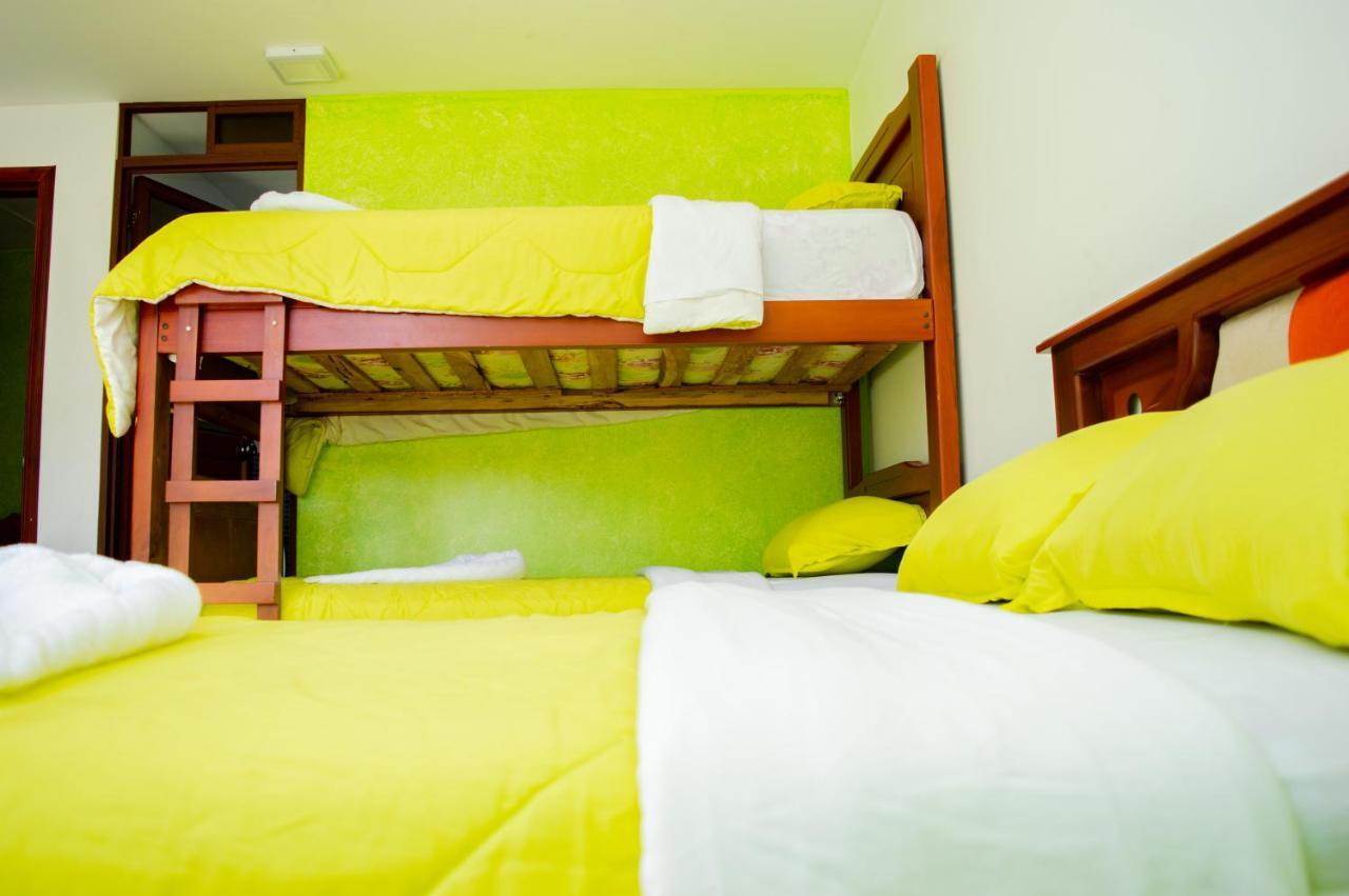 Residencial Amaru Hotel Banos  Bagian luar foto
