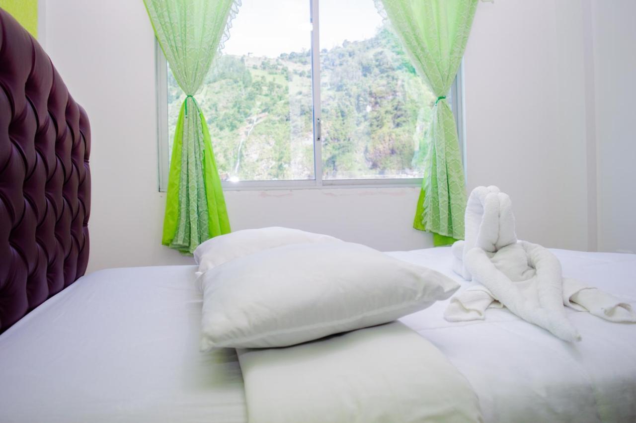 Residencial Amaru Hotel Banos  Bagian luar foto