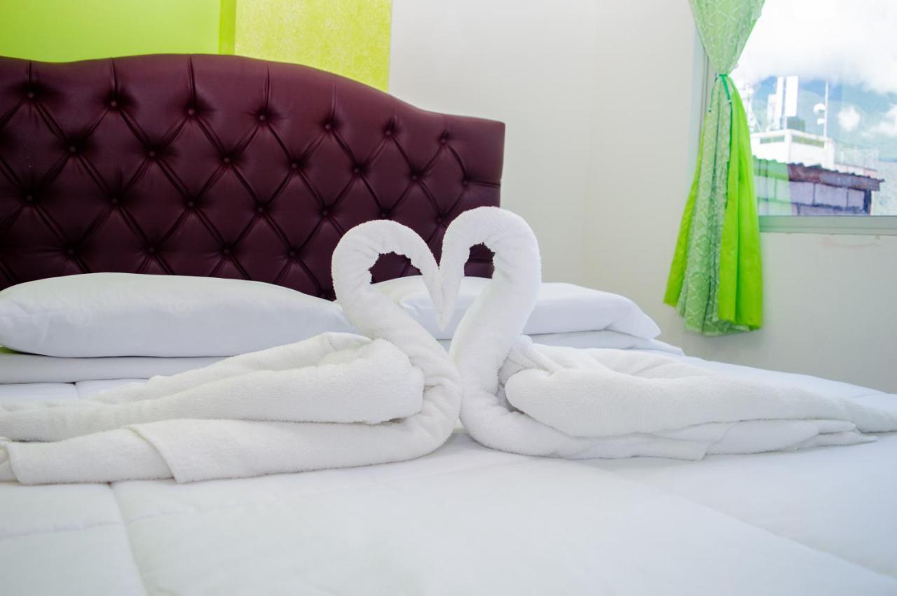 Residencial Amaru Hotel Banos  Bagian luar foto