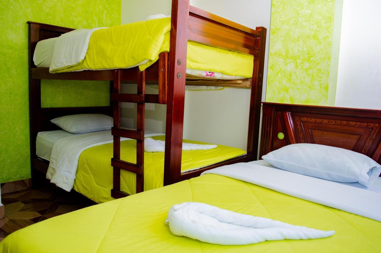 Residencial Amaru Hotel Banos  Bagian luar foto