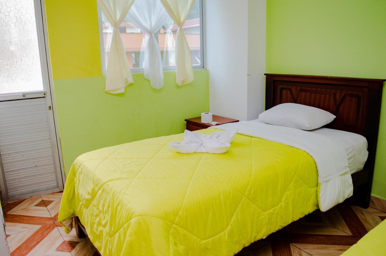 Residencial Amaru Hotel Banos  Bagian luar foto