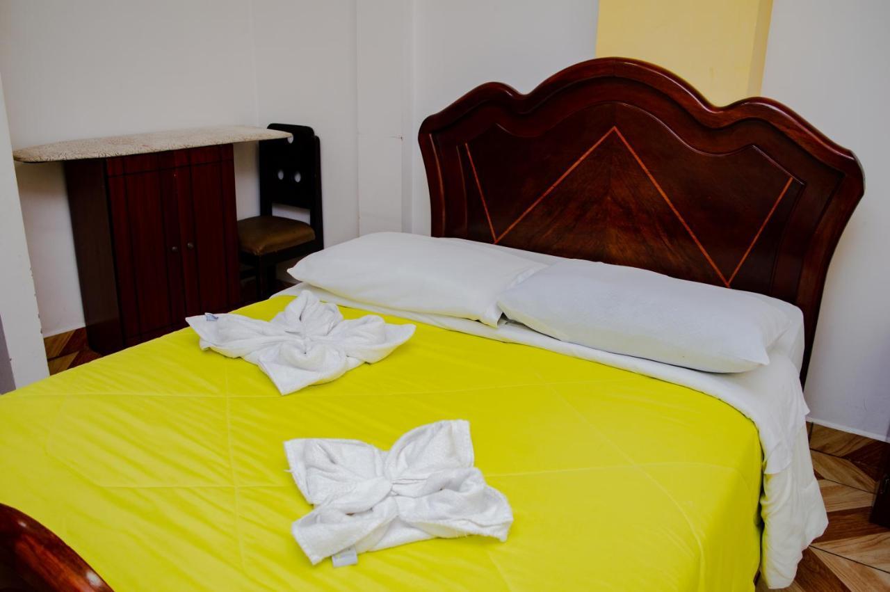 Residencial Amaru Hotel Banos  Bagian luar foto