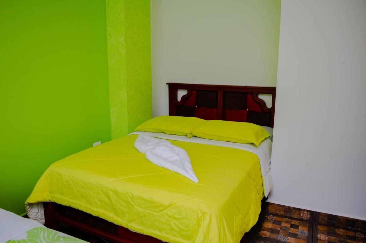 Residencial Amaru Hotel Banos  Bagian luar foto